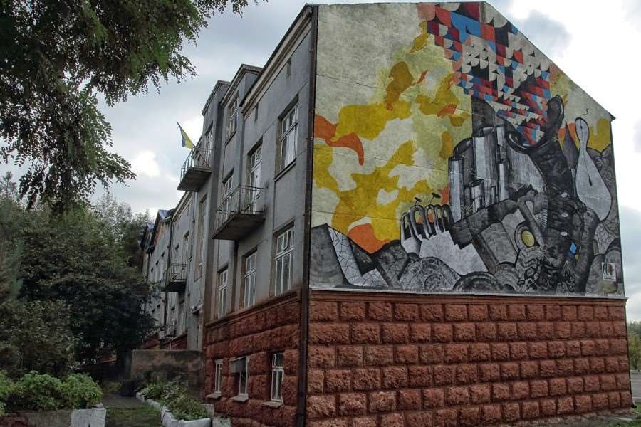 Університет відремонтує покрівлі прибудов а1, а2 до навчального корпусу № 6