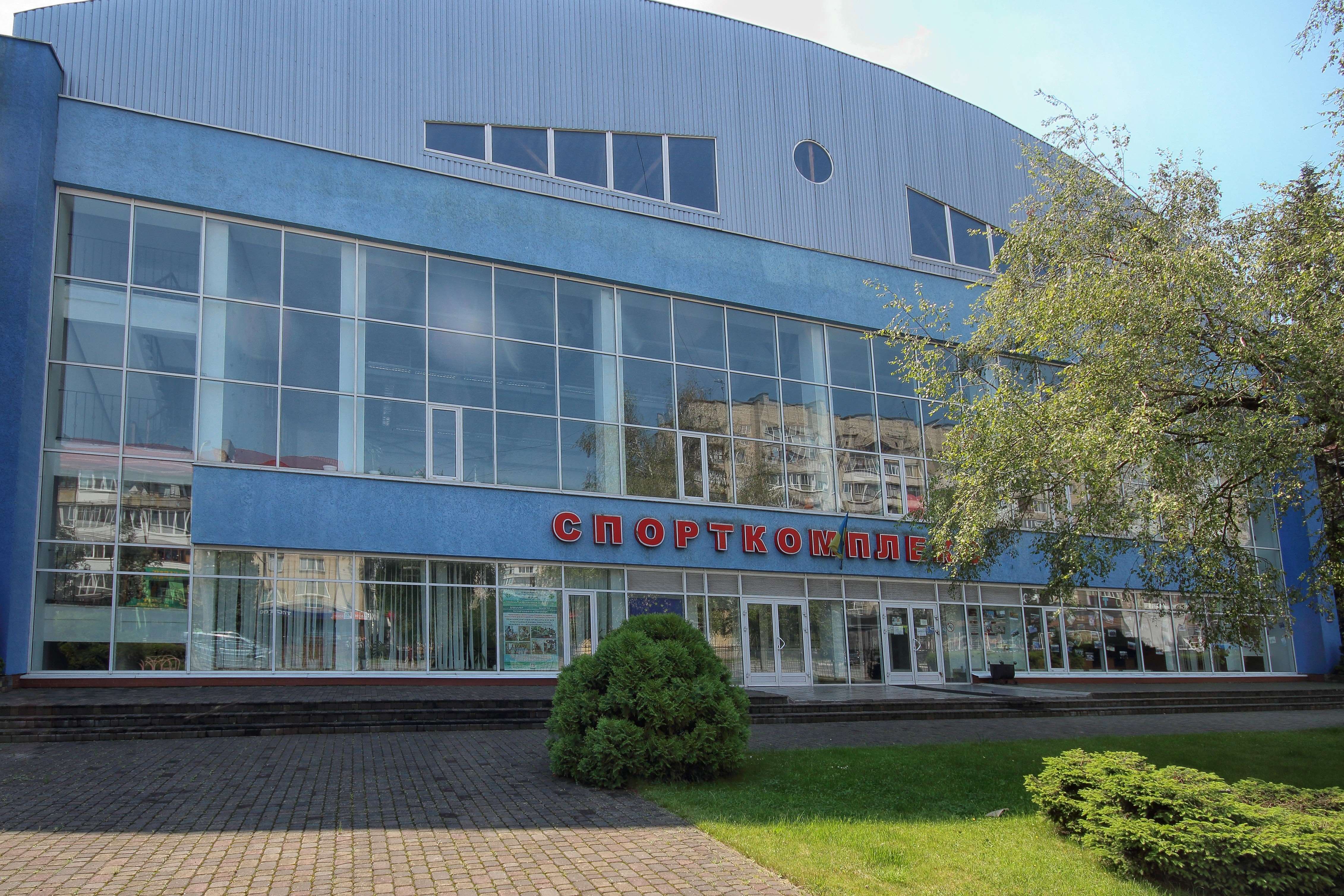 Університет відремонтує покрівлю спорткомплексу: оголошено відкриті торги з особливостями