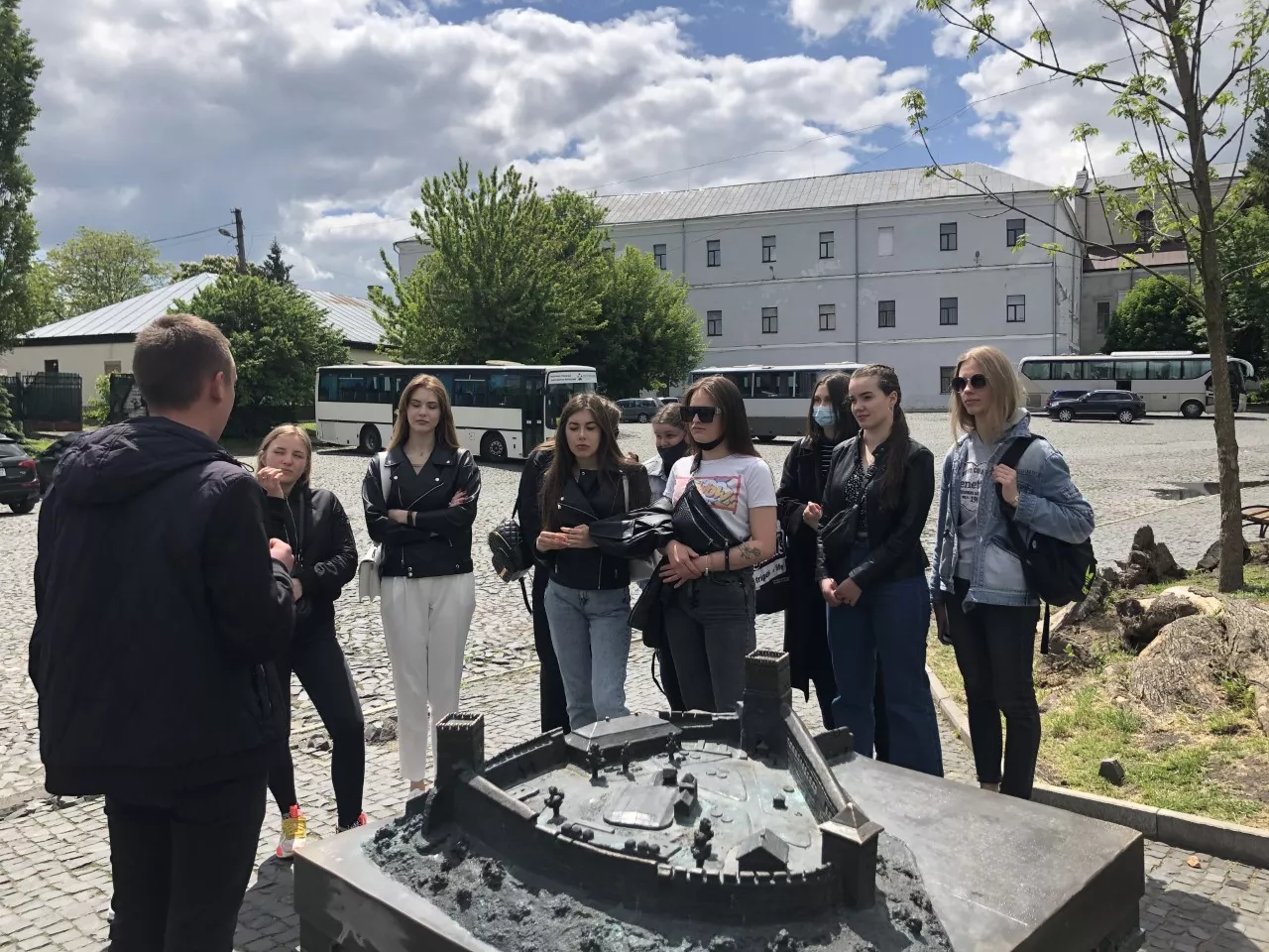 Вивчаємо своє!