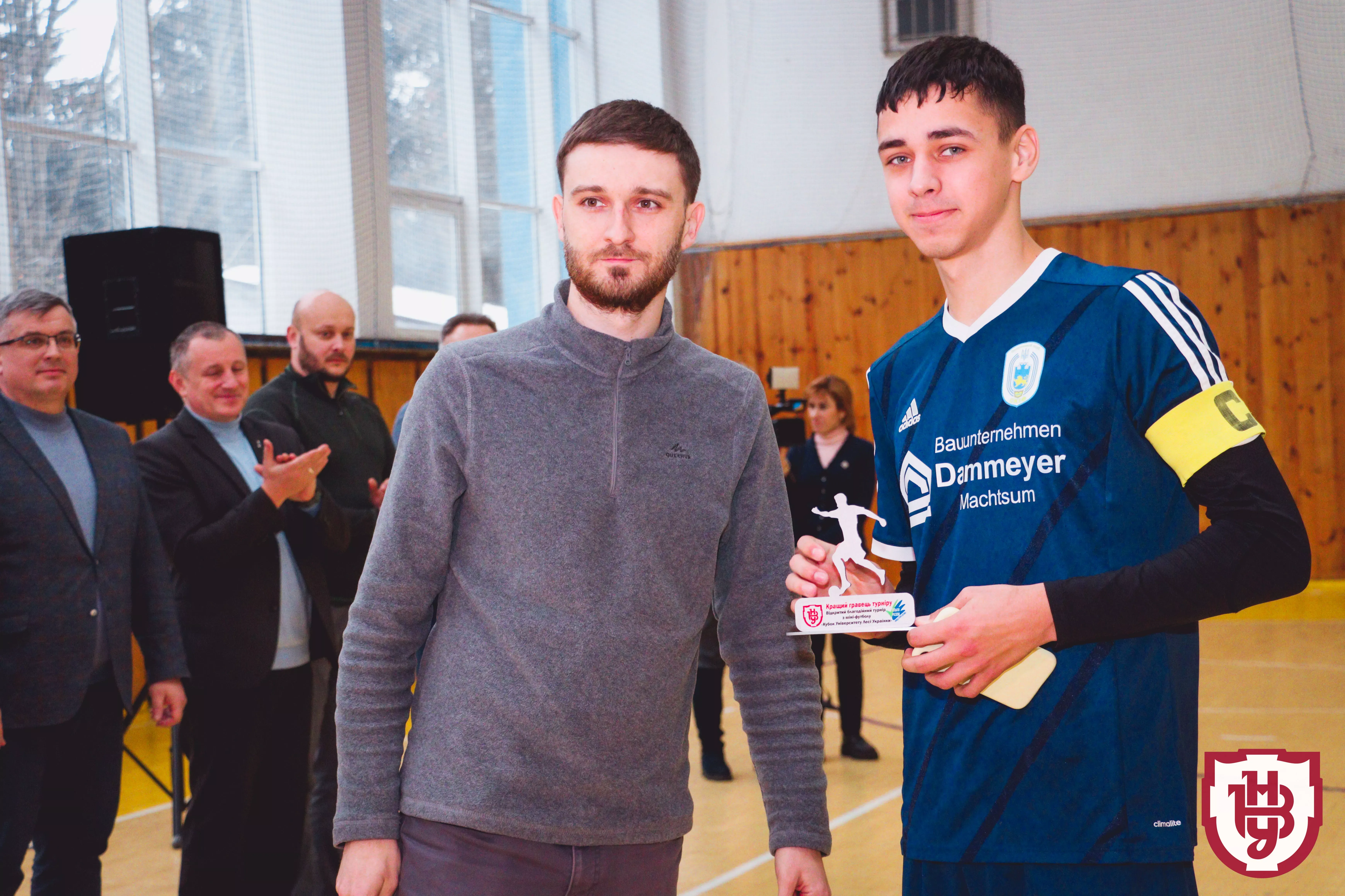 турнір