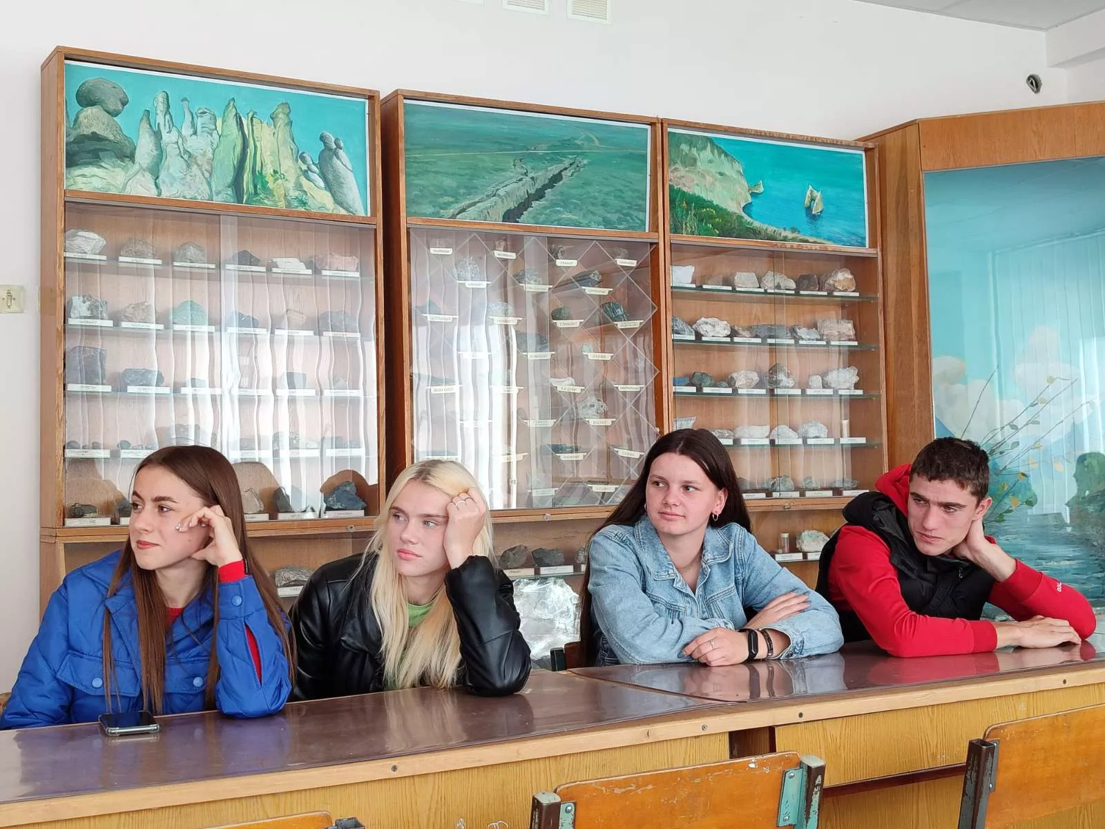 Екскурсія в кабінет-музей геології