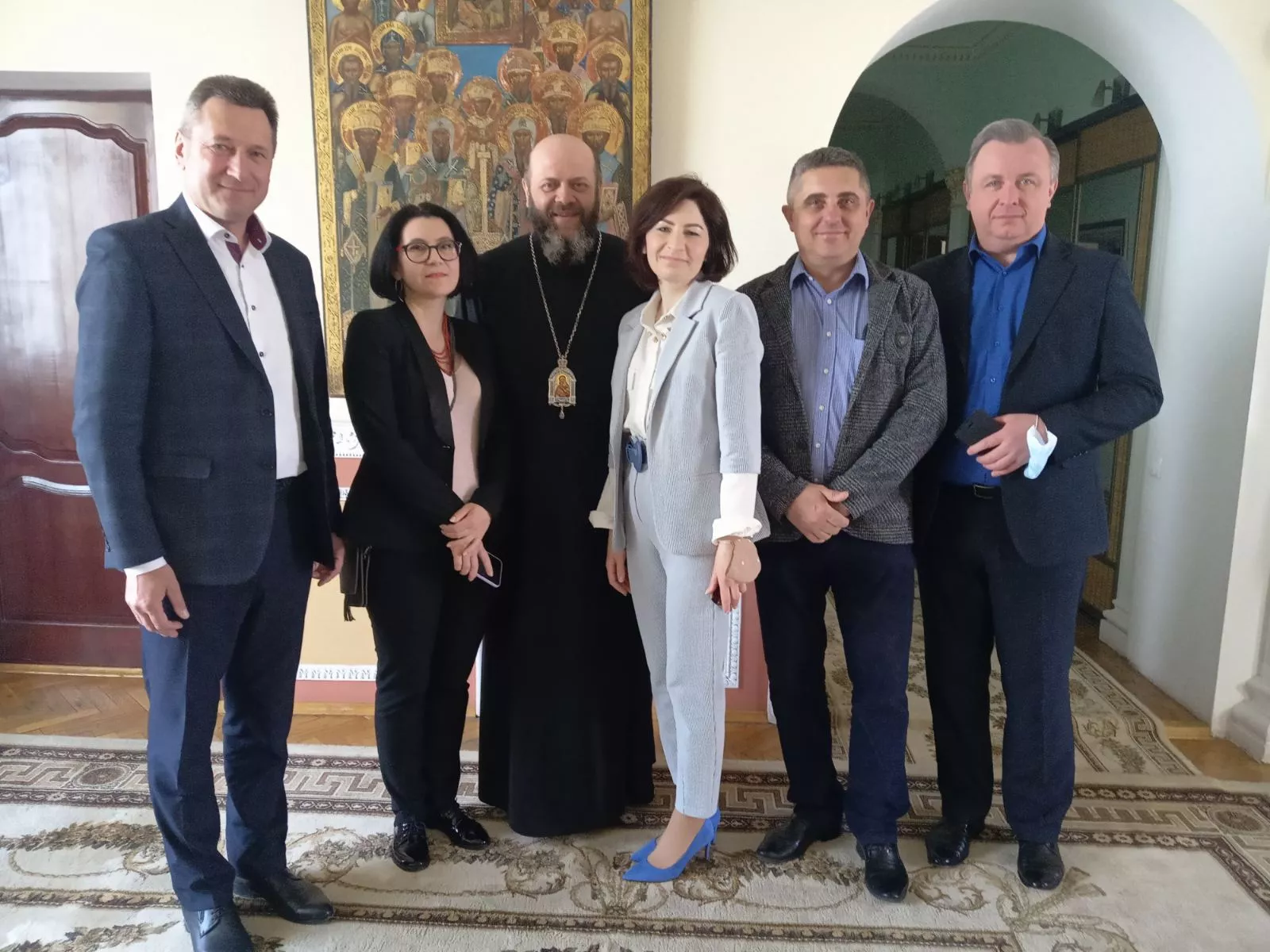 суспільство