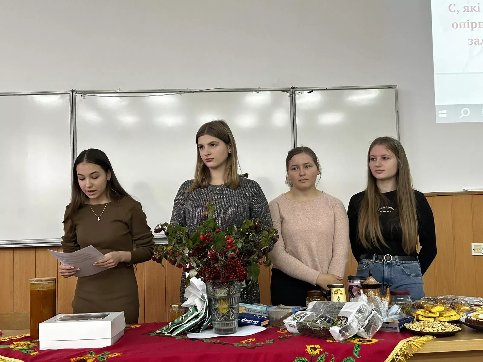 філологія