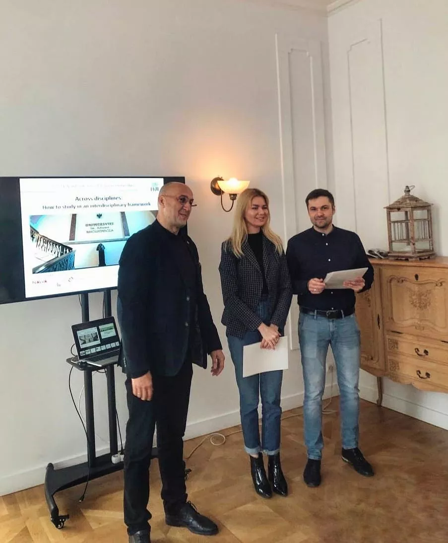 міжнародні_зв'язки