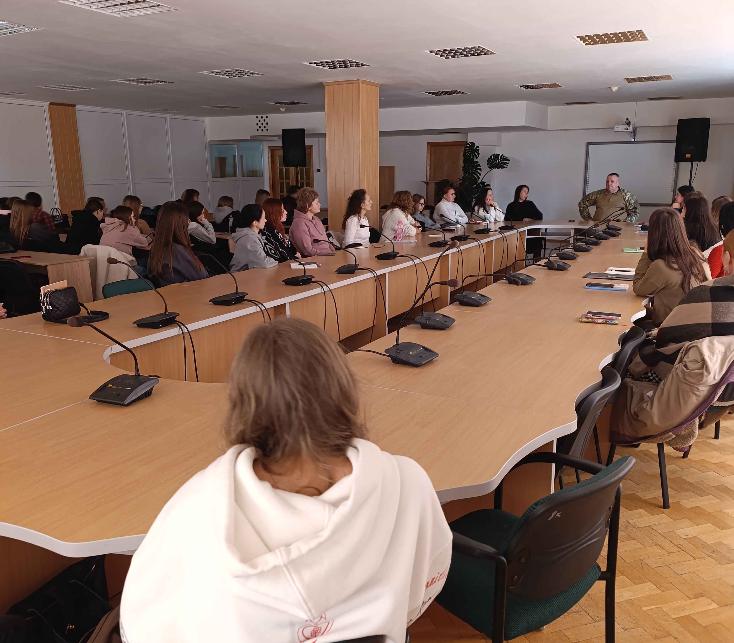 На факультеті психології – зустріч із військовим і магістрантом Вольдемаром Шлотгауером