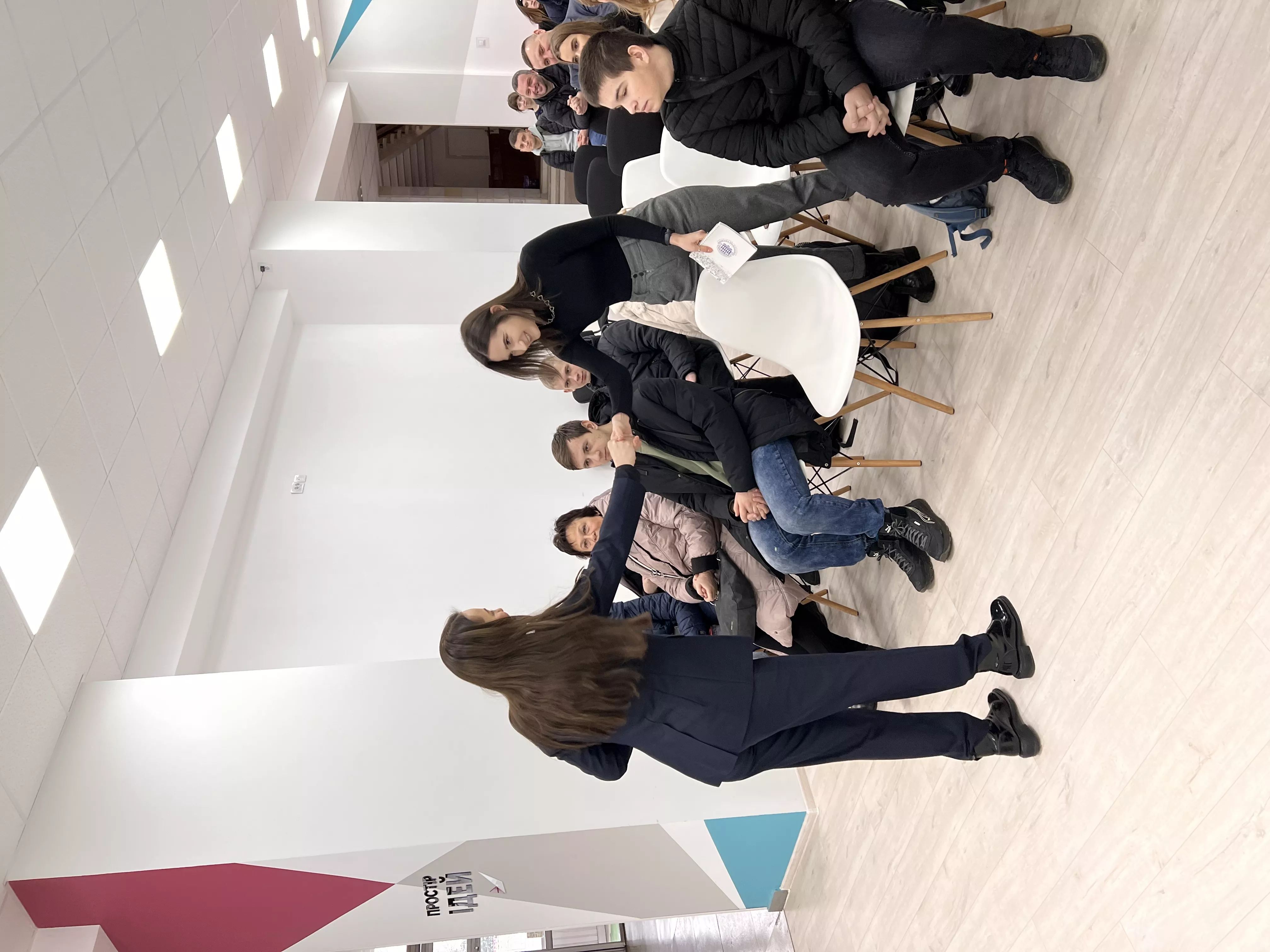 політологи