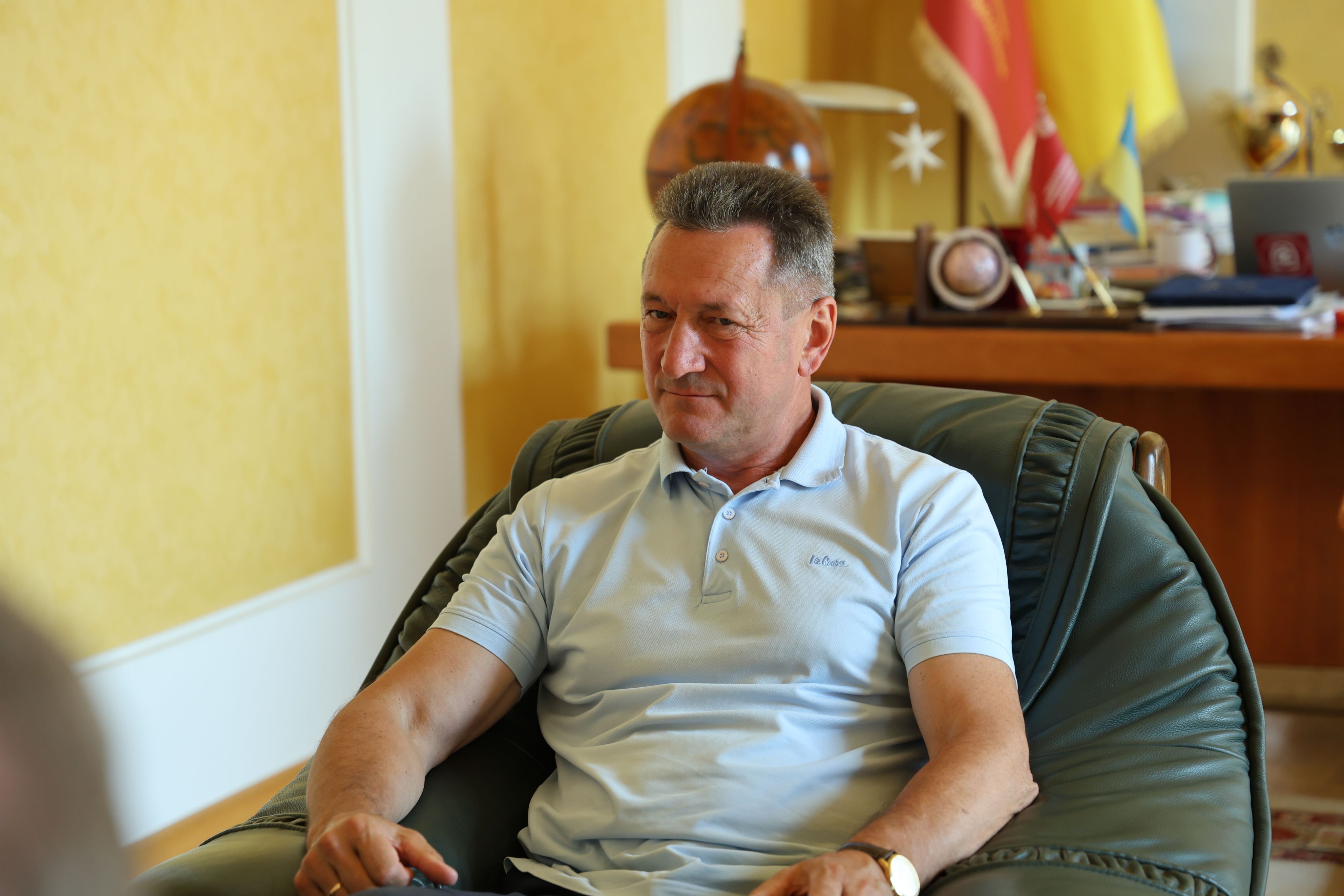 У ВНУ почесний гість – Микола Жулинський