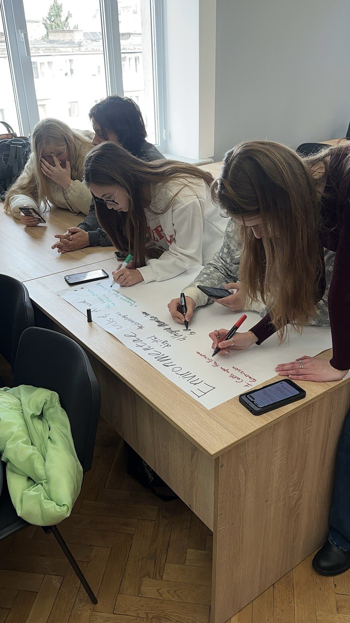 Інформаційний центр ЄС провів імітаційне засідання Європейського парламенту