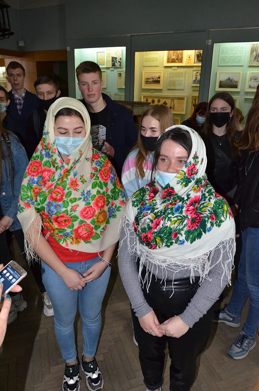 У Волинському краєзнавчому музеї студенти спеціальності 027 «Музеєзнавство, пам’яткознавство» провели навчальну квест-екскурсію «Вишиванка: традиція чи модний тренд?»