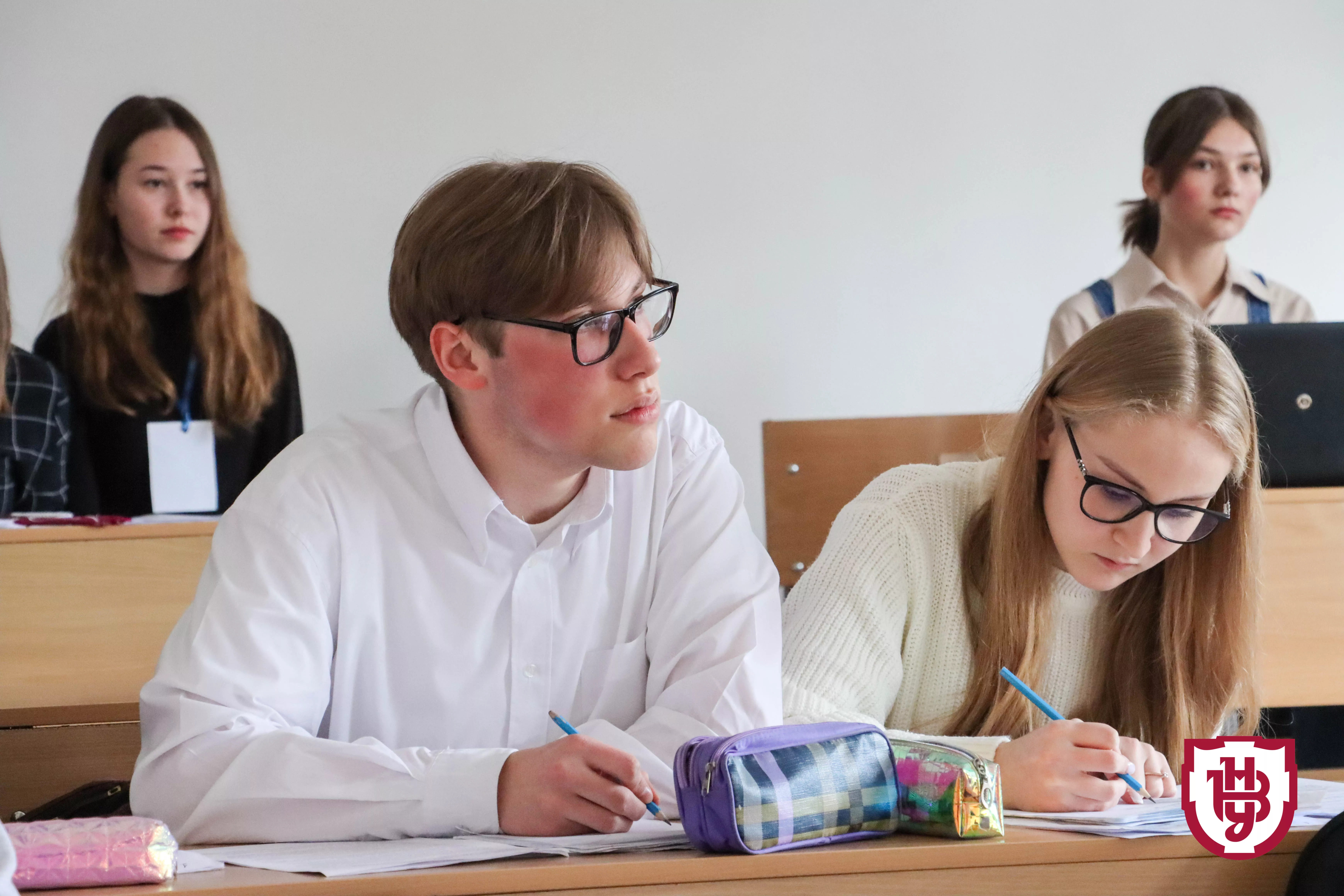 журналісти