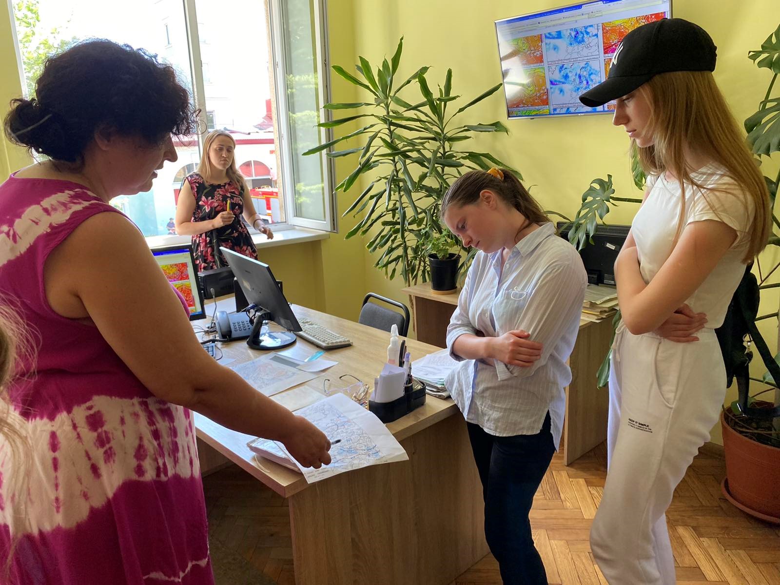 У студентів географічного факультету завершилася навчально природничо-наукова практика з «Метеорології та кліматології»