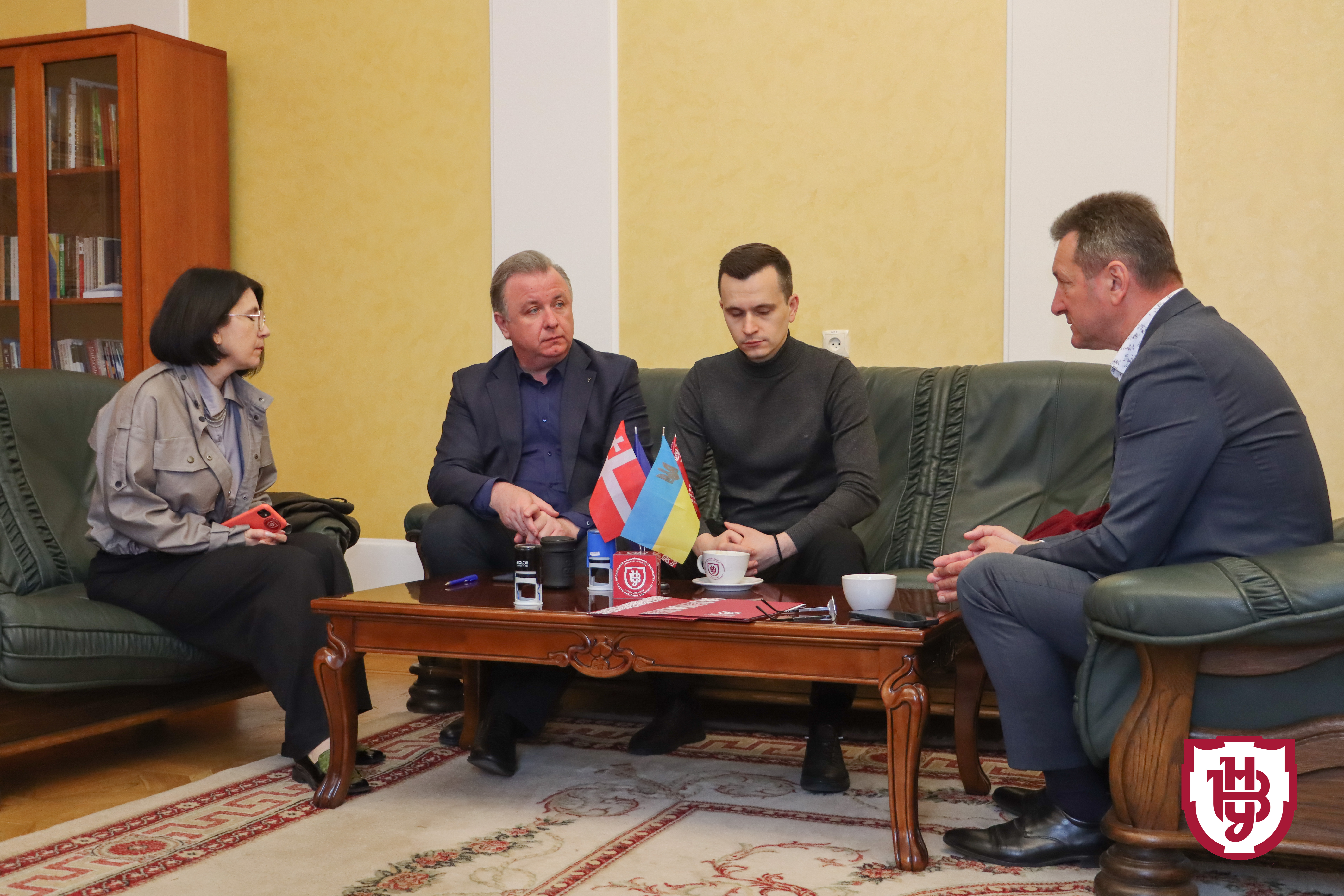 договір