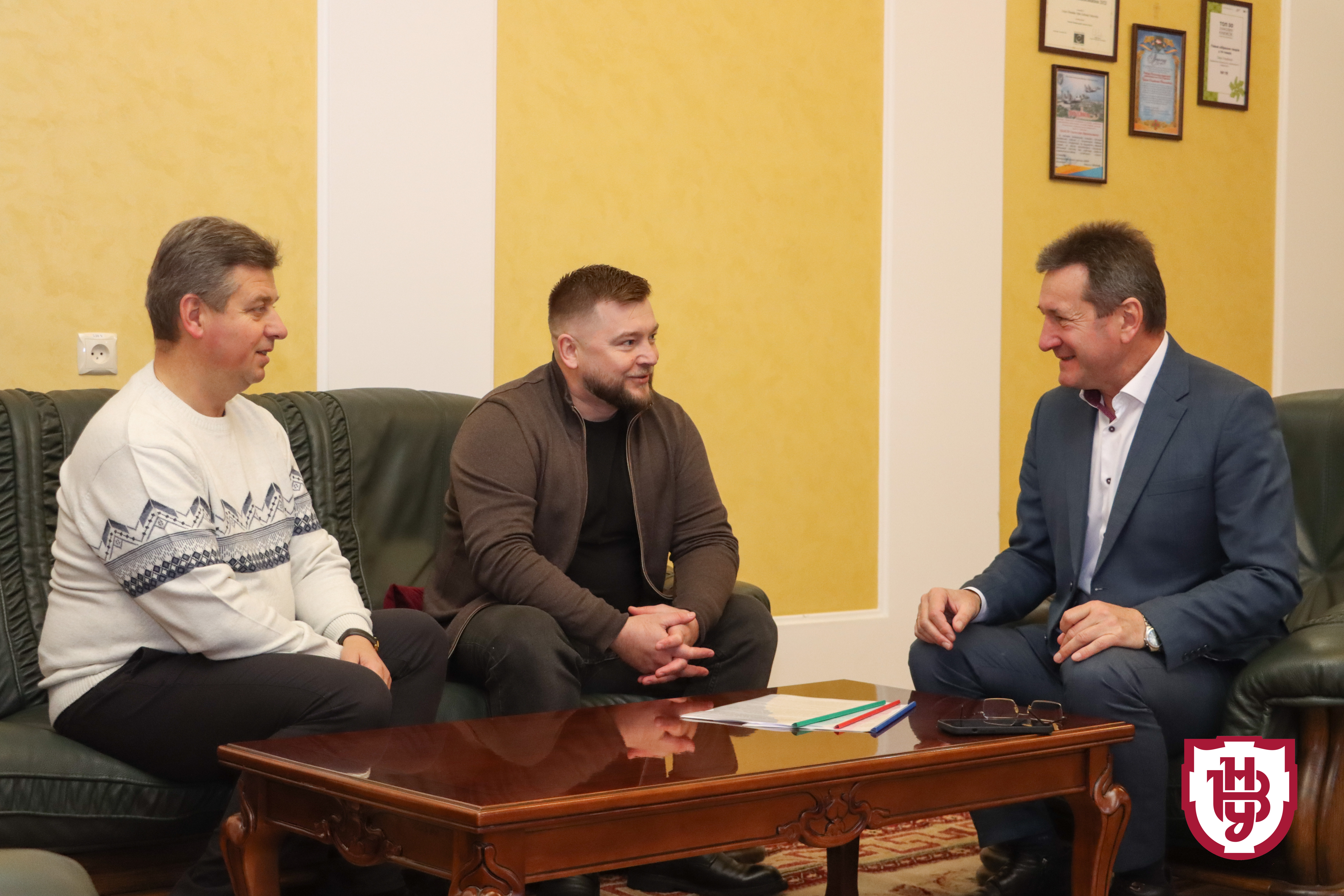 договір